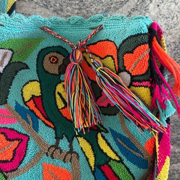 Wayuu Authentic Colombian Woven Shoulder Bag - Picture 10 of 10